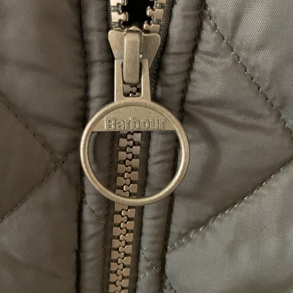 Beautiful olive green Barbour wool jacket. - Picture 2 of 8